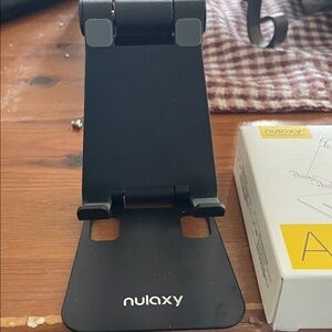 Nulaxy Black Adjustable Phone Stand